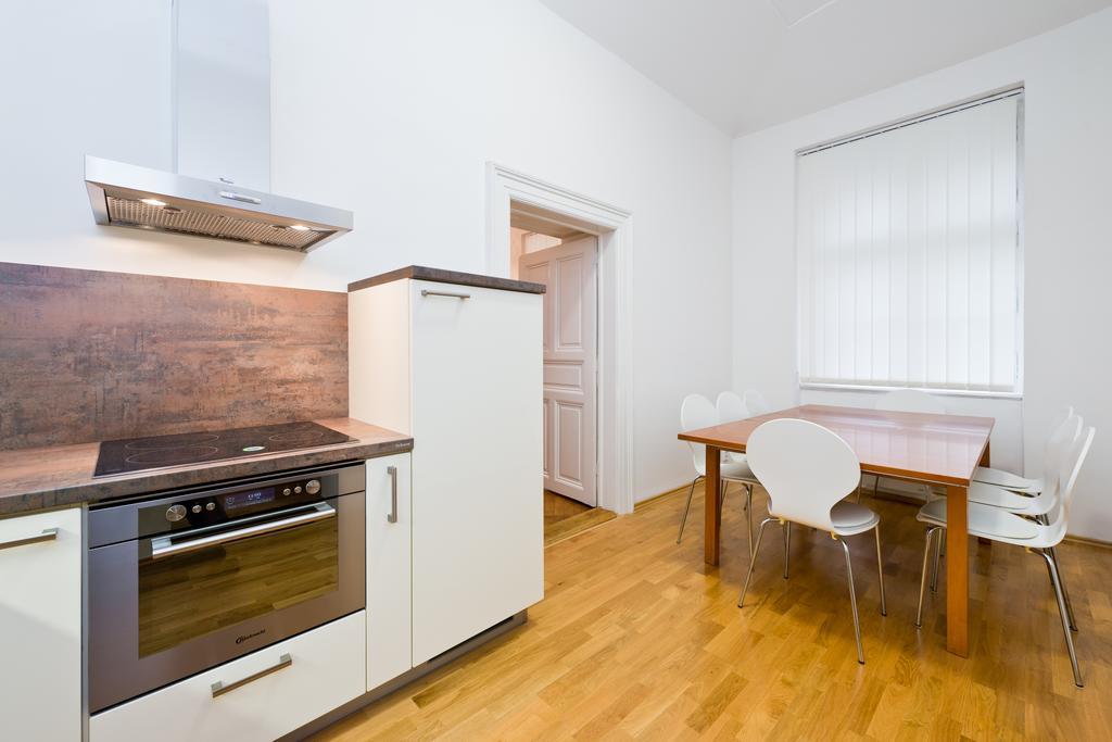 Modern Ve Smeckach 7 Appartamento *