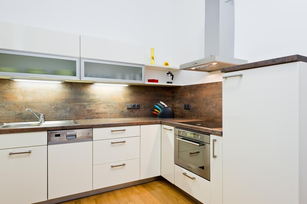 Modern Ve Smeckach 7 *